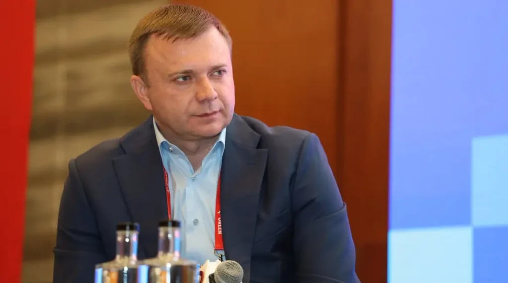Олег Чикида, генеральний директор ЗПЕК, під час панельної дискусії

